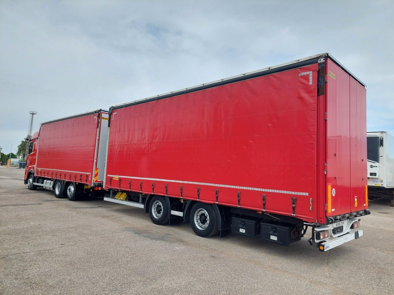Mercedes-Benz Actros 2545 L/NR 6x2 + Wielton PC2K Durchbar - Schuifzeilen vrachtwagen: afbeelding 3 Mercedes-Benz Actros 2545 L/NR 6x2 + Wielton PC2K Durchbar - Schuifzeilen vrachtwagen: afbeelding 3