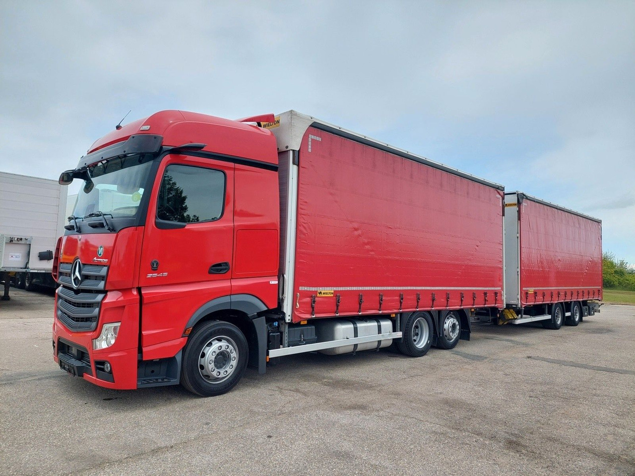Mercedes-Benz Actros 2545 L/NR 6x2 + Wielton PC2K Durchbar - Schuifzeilen vrachtwagen: afbeelding 1 Mercedes-Benz Actros 2545 L/NR 6x2 + Wielton PC2K Durchbar - Schuifzeilen vrachtwagen: afbeelding 1