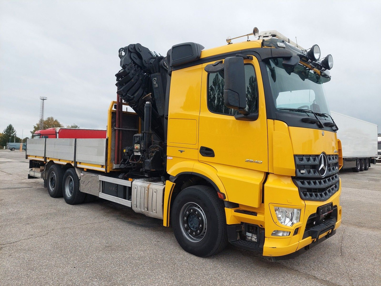 Mercedes-Benz Arocs 2640 6X2 + Hiab XS 477 Hipro - Vrachtwagen met open laadbak, Kraanwagen: afbeelding 2 Mercedes-Benz Arocs 2640 6X2 + Hiab XS 477 Hipro - Vrachtwagen met open laadbak, Kraanwagen: afbeelding 2