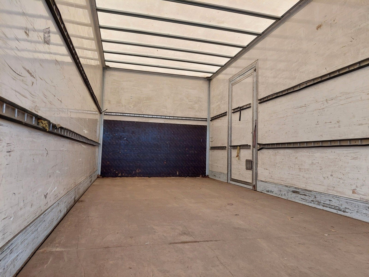 Bestelwagen gesloten laadbak Mercedes-Benz Atego 816 4x2: afbeelding 6