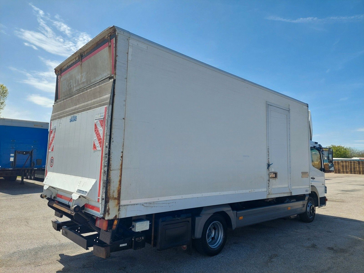 Mercedes-Benz Atego 816 4x2 - Bestelwagen gesloten laadbak: afbeelding 4 Mercedes-Benz Atego 816 4x2 - Bestelwagen gesloten laadbak: afbeelding 4
