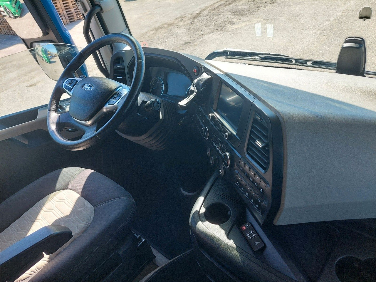 Trekker Ford F-Max 1850 LL: afbeelding 14