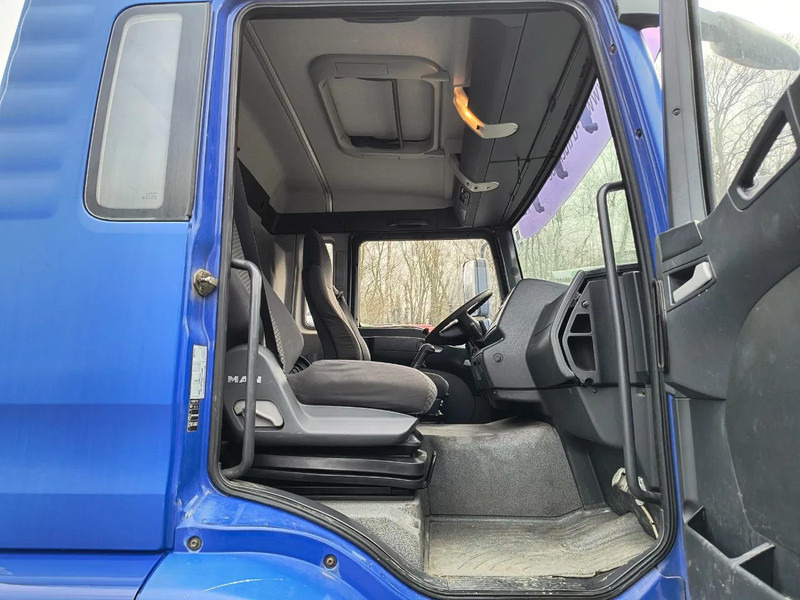 Tankwagen voor het vervoer van melk MAN TGA 26.360 INSULATED INOX TANK - 2 COMP - AIRCO - LIFT/STEERING AXLE: afbeelding 13