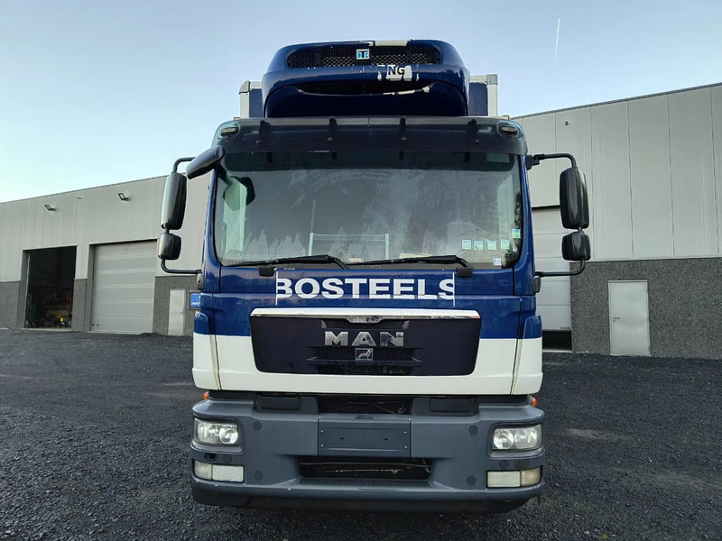 MAN TGM 18.250 2 COMP THERMOKING - 2000KG DHOLLANDIA - Koelwagen vrachtwagen: afbeelding 2 MAN TGM 18.250 2 COMP THERMOKING - 2000KG DHOLLANDIA - Koelwagen vrachtwagen: afbeelding 2