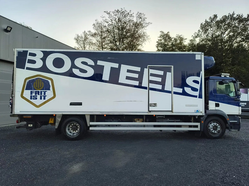 MAN TGM 18.250 2 COMPARTMENTS - 2000KG TAIL LIFT - PROBLEM COOLING UNIT - Koelwagen vrachtwagen: afbeelding 4 MAN TGM 18.250 2 COMPARTMENTS - 2000KG TAIL LIFT - PROBLEM COOLING UNIT - Koelwagen vrachtwagen: afbeelding 4