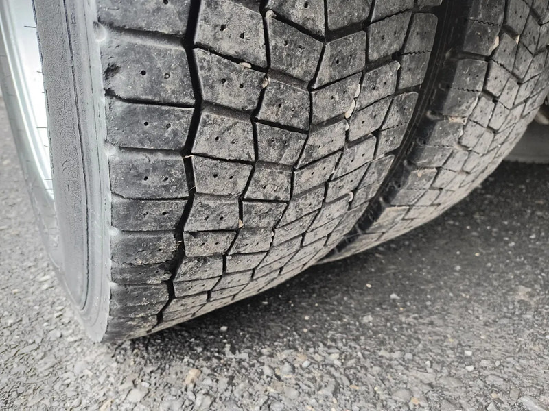 Tankwagen voor het vervoer van brandstoffen Renault Premium 270 13500L FUEL / CARBURANT TRUCK - 5 COMP - LEAF / LAMES: afbeelding 18