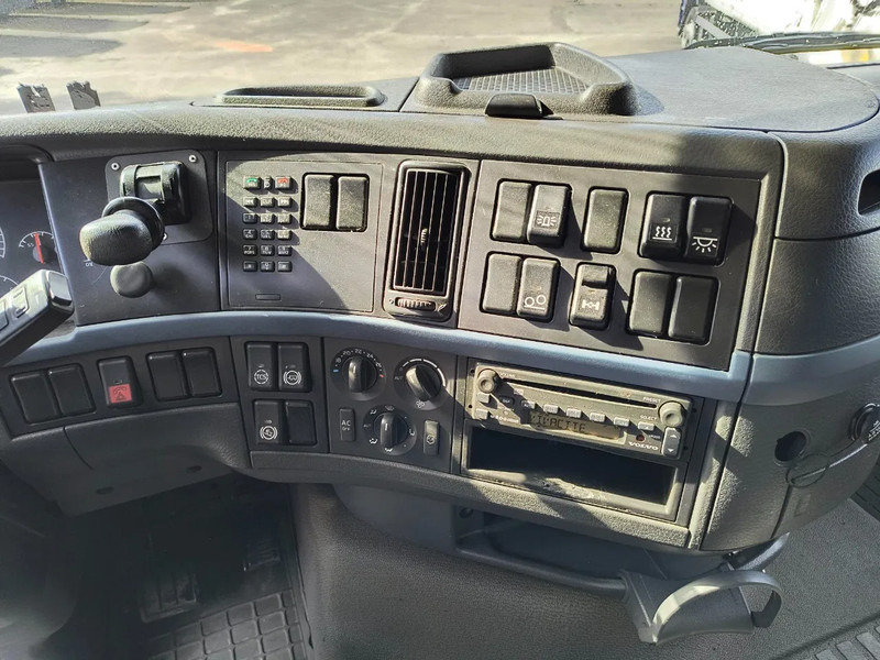 Leasing Volvo FH 13.520 6X2 - 90 TON - VOITH RETARDER - BIG AXLES - LIFTING AXLE Volvo FH 13.520 6X2 - 90 TON - VOITH RETARDER - BIG AXLES - LIFTING AXLE: afbeelding 10 Leasing Volvo FH 13.520 6X2 - 90 TON - VOITH RETARDER - BIG AXLES - LIFTING AXLE Volvo FH 13.520 6X2 - 90 TON - VOITH RETARDER - BIG AXLES - LIFTING AXLE: afbeelding 10