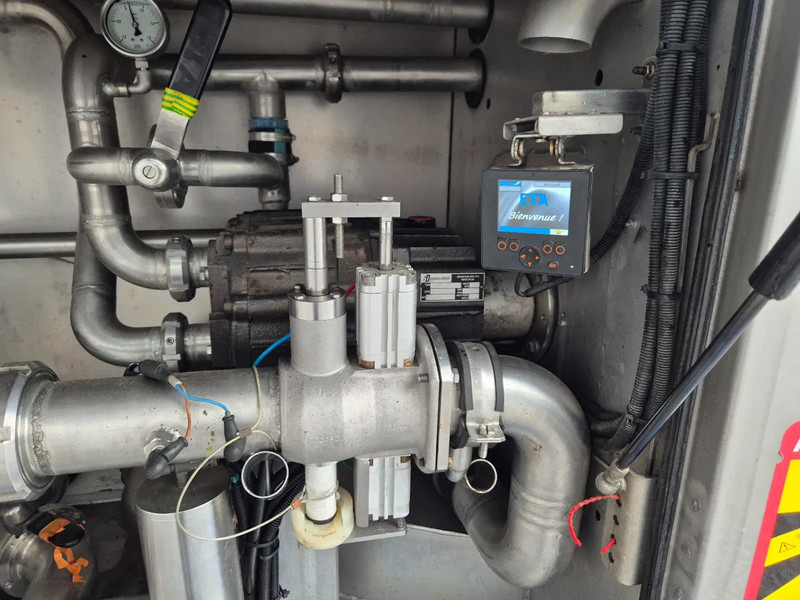 Tankwagen voor het vervoer van melk Volvo FMX 410 15000L INSULATED INOX TANK - 3 COMP (!): afbeelding 17