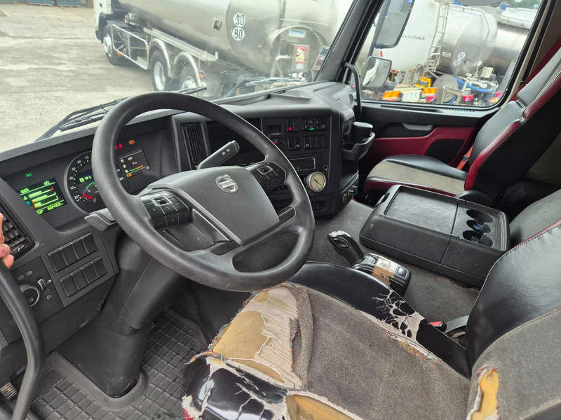 Tankwagen voor het vervoer van melk Volvo FMX 410 15000L INSULATED INOX TANK - 3 COMP (!): afbeelding 9