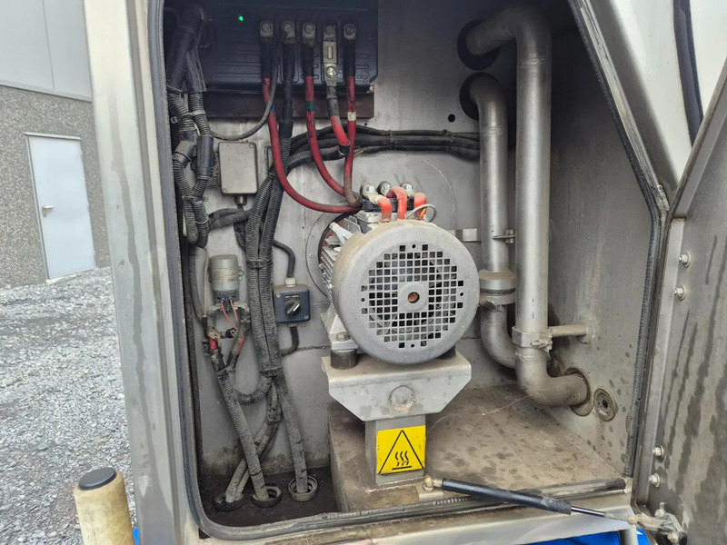 Tankwagen voor het vervoer van melk Volvo FMX 410 15000L INSULATED INOX TANK - 3 COMP (!): afbeelding 20