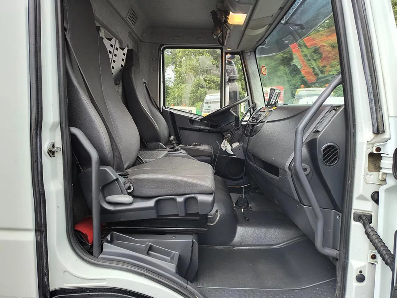 Vrachtwagen Iveco EuroCargo 120 120E18 + COMET 151TAL (15 m): afbeelding 9