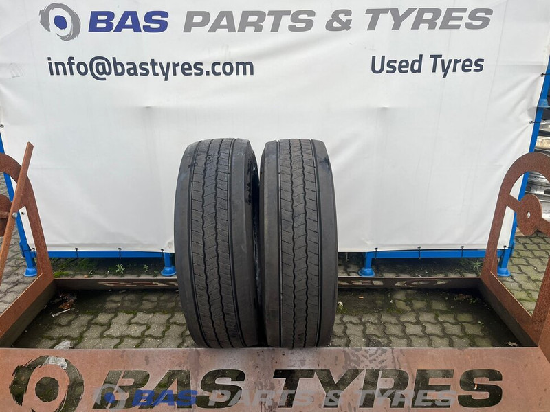 Continental Continental 315/70R22.5 Hybrid HS5 156/150 M+S 3PMSF gebruikte set - Band voor Vrachtwagen: afbeelding 1 Continental Continental 315/70R22.5 Hybrid HS5 156/150 M+S 3PMSF gebruikte set - Band voor Vrachtwagen: afbeelding 1