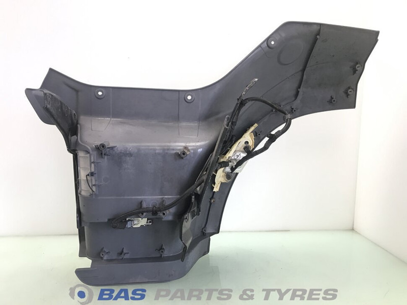 DAF CF Euro 6 Opstap Rechts DAF 1835113 - Carrosserie en exterieur voor Vrachtwagen: afbeelding 2 DAF CF Euro 6 Opstap Rechts DAF 1835113 - Carrosserie en exterieur voor Vrachtwagen: afbeelding 2