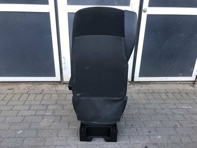 DAF XF106 - Zitplaats voor Vrachtwagen: afbeelding 3 DAF XF106 - Zitplaats voor Vrachtwagen: afbeelding 3