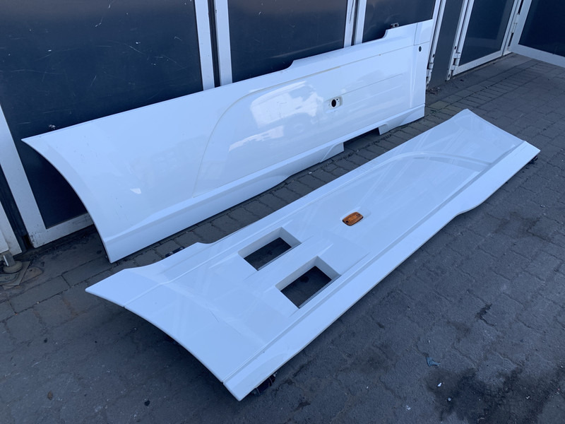 DAF XF106 - Carrosserie en exterieur voor Vrachtwagen: afbeelding 2 DAF XF106 - Carrosserie en exterieur voor Vrachtwagen: afbeelding 2