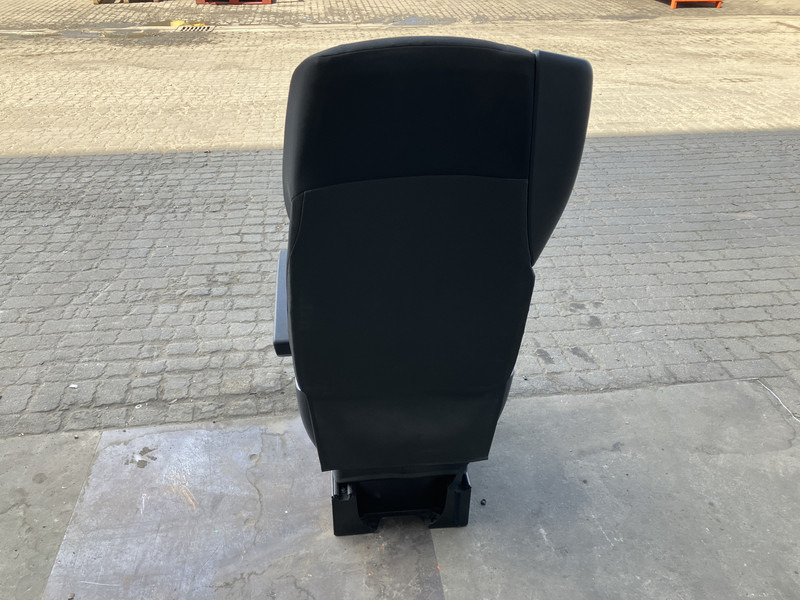 DAF XF106 - Zitplaats voor Vrachtwagen: afbeelding 3 DAF XF106 - Zitplaats voor Vrachtwagen: afbeelding 3