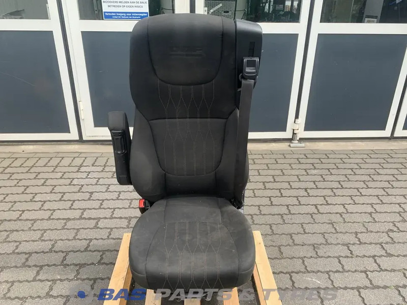 DAF XF106 - Zitplaats voor Vrachtwagen: afbeelding 1 DAF XF106 - Zitplaats voor Vrachtwagen: afbeelding 1