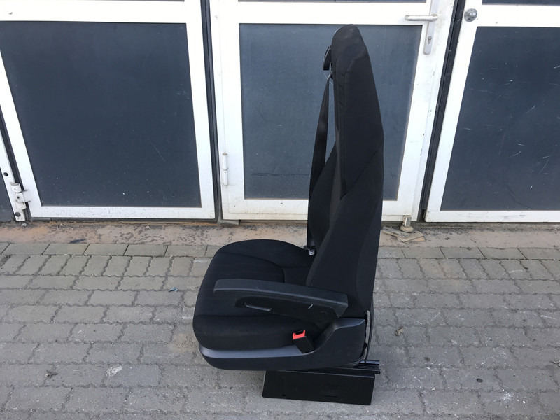 DAF XF106 - Zitplaats voor Vrachtwagen: afbeelding 2 DAF XF106 - Zitplaats voor Vrachtwagen: afbeelding 2