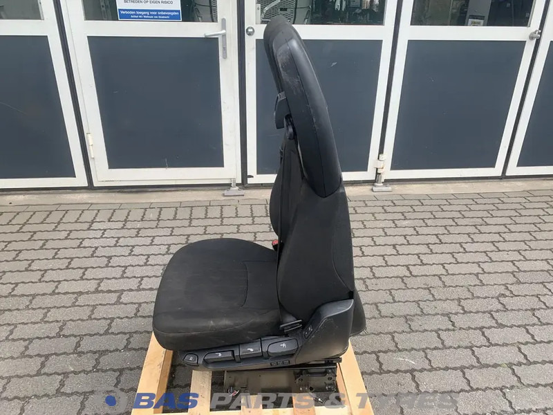 DAF XF106 - Zitplaats voor Vrachtwagen: afbeelding 2 DAF XF106 - Zitplaats voor Vrachtwagen: afbeelding 2