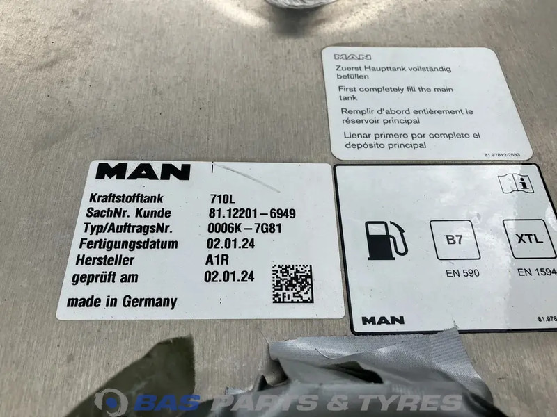 MAN Brandstoftank MAN 710 Liter 81122016766 - Brandstoftank voor Vrachtwagen: afbeelding 5 MAN Brandstoftank MAN 710 Liter 81122016766 - Brandstoftank voor Vrachtwagen: afbeelding 5