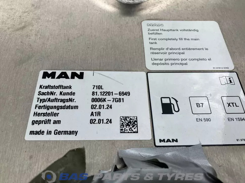 MAN Brandstoftank MAN 710 Liter 81122016766 - Brandstoftank voor Vrachtwagen: afbeelding 5 MAN Brandstoftank MAN 710 Liter 81122016766 - Brandstoftank voor Vrachtwagen: afbeelding 5