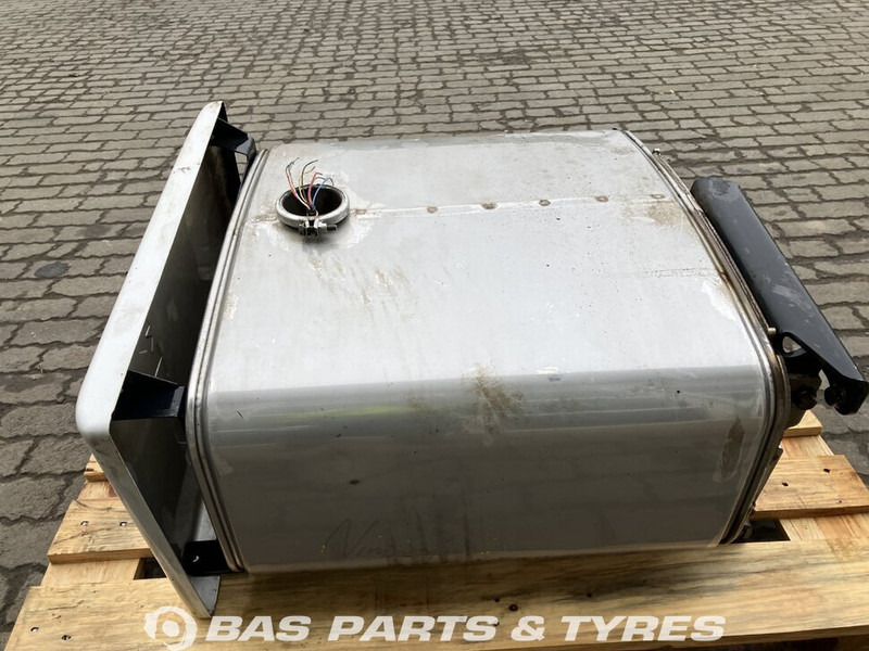 MAN Uitlaatdemper MAN 81151030039 - Geluiddemper voor Vrachtwagen: afbeelding 1 MAN Uitlaatdemper MAN 81151030039 - Geluiddemper voor Vrachtwagen: afbeelding 1