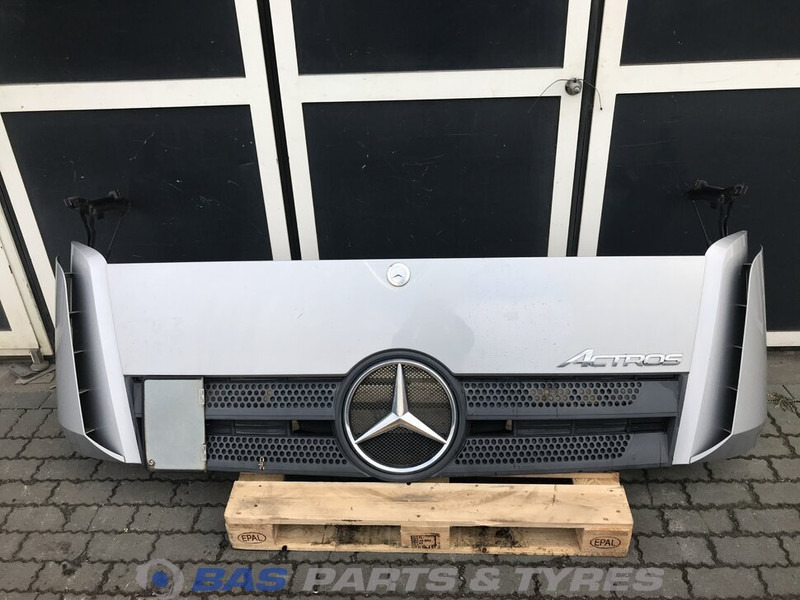 Mercedes-Benz Actros MP4 Frontklep Mercedes A 960 750 15 67 - Rooster voor Vrachtwagen: afbeelding 1 Mercedes-Benz Actros MP4 Frontklep Mercedes A 960 750 15 67 - Rooster voor Vrachtwagen: afbeelding 1