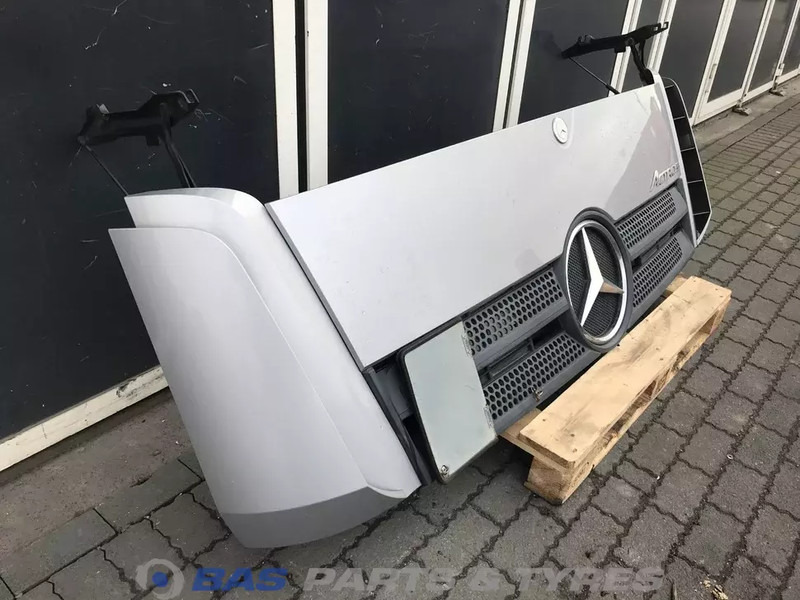 Mercedes-Benz Actros MP4 Frontklep Mercedes A 960 750 15 67 - Rooster voor Vrachtwagen: afbeelding 3 Mercedes-Benz Actros MP4 Frontklep Mercedes A 960 750 15 67 - Rooster voor Vrachtwagen: afbeelding 3
