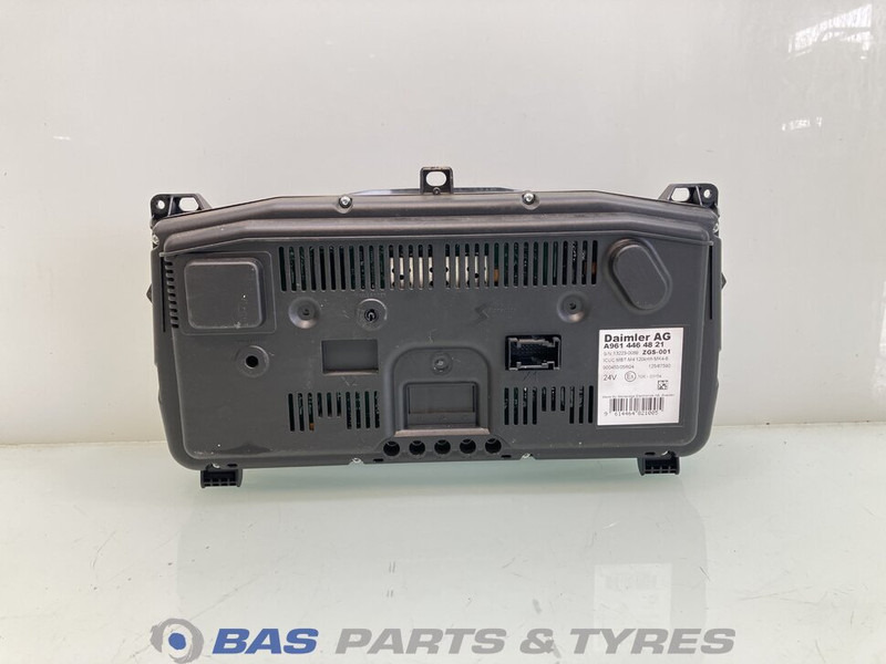 Mercedes-Benz Actros MP4 Instrumentenpaneel Mercedes A 011 446 76 21 - Instrumentenpaneel voor Vrachtwagen: afbeelding 2 Mercedes-Benz Actros MP4 Instrumentenpaneel Mercedes A 011 446 76 21 - Instrumentenpaneel voor Vrachtwagen: afbeelding 2