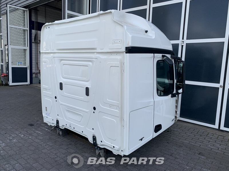 Mercedes-Benz Actros MP4 - Cabine en interieur voor Vrachtwagen: afbeelding 3 Mercedes-Benz Actros MP4 - Cabine en interieur voor Vrachtwagen: afbeelding 3