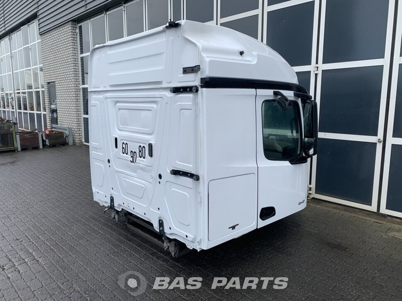 Mercedes-Benz Actros MP4 - Cabine en interieur voor Vrachtwagen: afbeelding 3 Mercedes-Benz Actros MP4 - Cabine en interieur voor Vrachtwagen: afbeelding 3