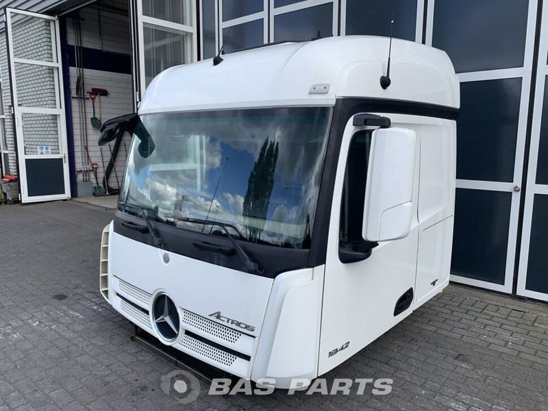 Mercedes-Benz Actros MP4 - Cabine en interieur voor Vrachtwagen: afbeelding 1 Mercedes-Benz Actros MP4 - Cabine en interieur voor Vrachtwagen: afbeelding 1