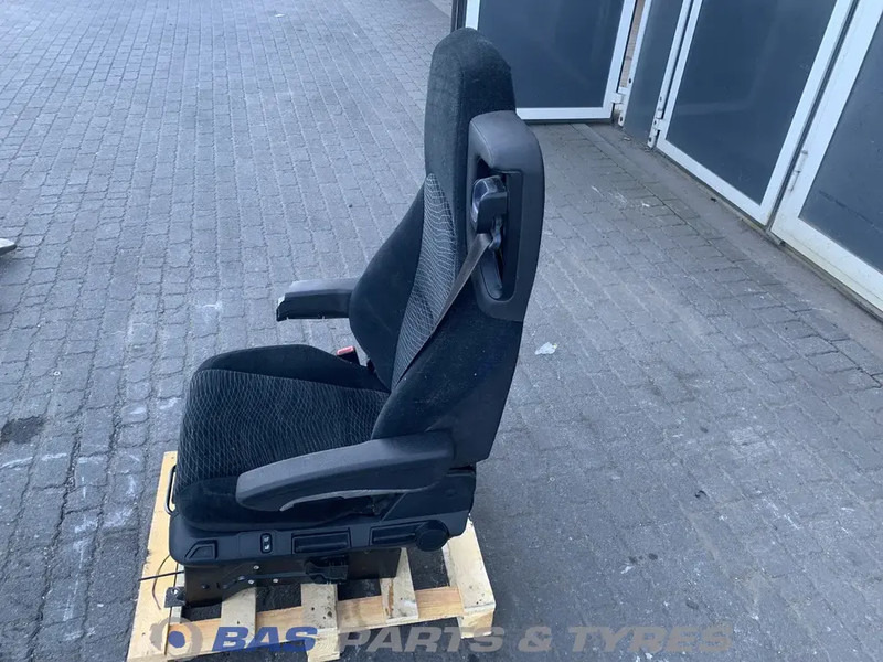 Mercedes-Benz Actros MP4 - Zitplaats voor Vrachtwagen: afbeelding 2 Mercedes-Benz Actros MP4 - Zitplaats voor Vrachtwagen: afbeelding 2