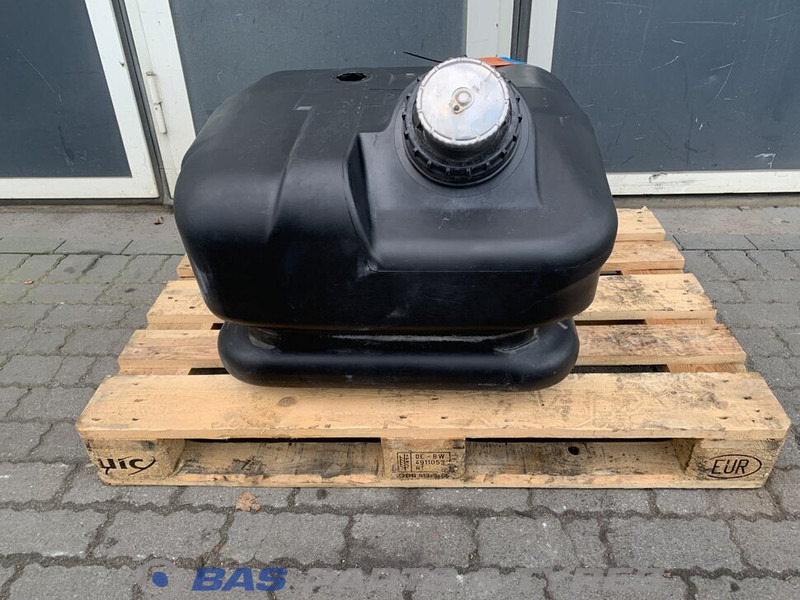 Mercedes-Benz Brandstoftank Mercedes 120 Liter A 967 471 04 01 - Brandstoftank voor Vrachtwagen: afbeelding 1 Mercedes-Benz Brandstoftank Mercedes 120 Liter A 967 471 04 01 - Brandstoftank voor Vrachtwagen: afbeelding 1
