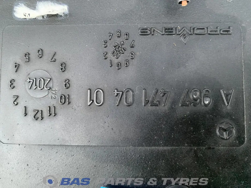 Mercedes-Benz Brandstoftank Mercedes 120 Liter A 967 471 04 01 - Brandstoftank voor Vrachtwagen: afbeelding 5 Mercedes-Benz Brandstoftank Mercedes 120 Liter A 967 471 04 01 - Brandstoftank voor Vrachtwagen: afbeelding 5