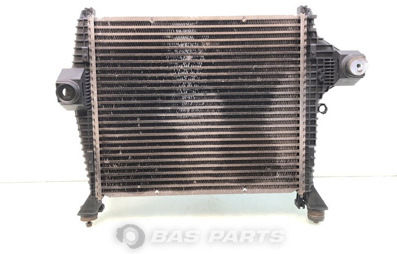 Mercedes-Benz - Intercooler voor Vrachtwagen: afbeelding 1 Mercedes-Benz - Intercooler voor Vrachtwagen: afbeelding 1
