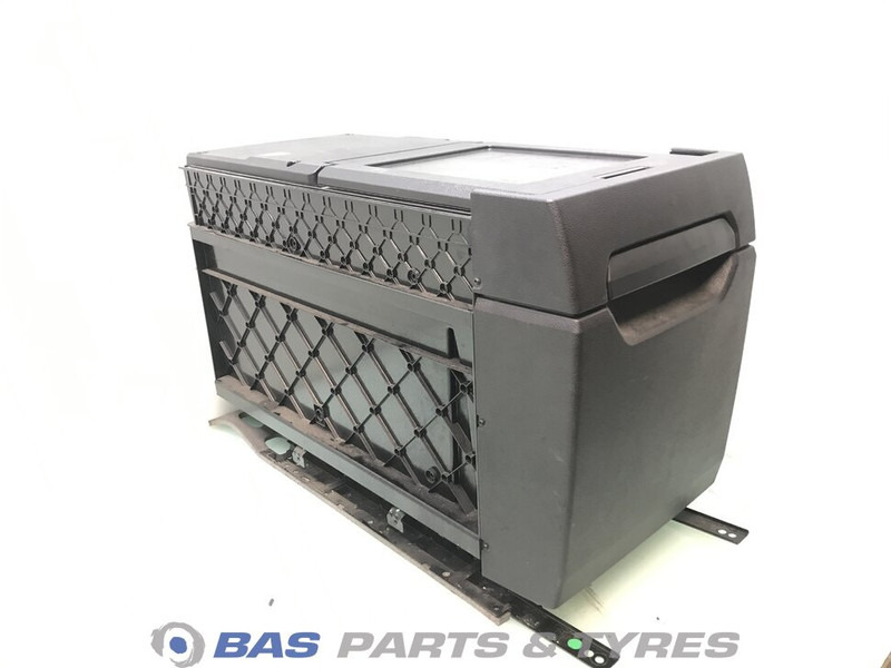 Mercedes-Benz Actros MP4 Koelkast Mercedes 36 Liter A 960 820 03 06 - Onderdelen voor Vrachtwagen: afbeelding 1 Mercedes-Benz Actros MP4 Koelkast Mercedes 36 Liter A 960 820 03 06 - Onderdelen voor Vrachtwagen: afbeelding 1