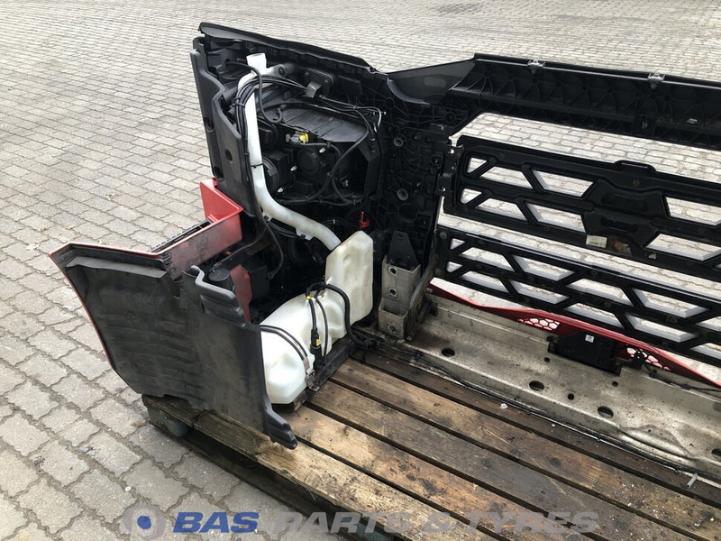 Renault T-Serie Bumper Renault 7484519070 - Bumper voor Vrachtwagen: afbeelding 4 Renault T-Serie Bumper Renault 7484519070 - Bumper voor Vrachtwagen: afbeelding 4