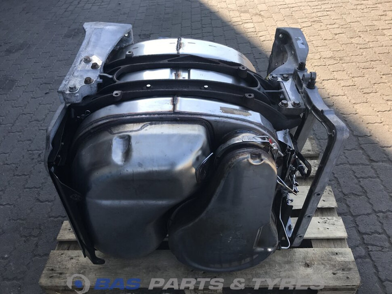 Renault T-Serie Uitlaatdemper Renault 7421364817 - Geluiddemper voor Vrachtwagen: afbeelding 1 Renault T-Serie Uitlaatdemper Renault 7421364817 - Geluiddemper voor Vrachtwagen: afbeelding 1