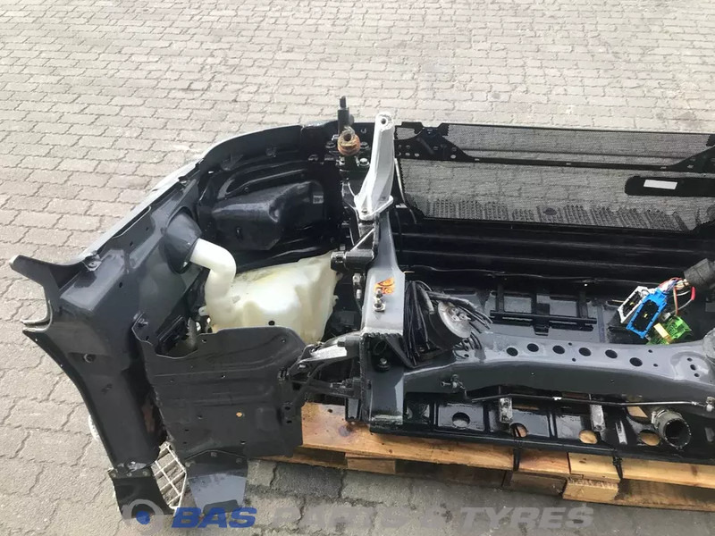 Scania G-Serie - Bumper voor Vrachtwagen: afbeelding 4 Scania G-Serie - Bumper voor Vrachtwagen: afbeelding 4