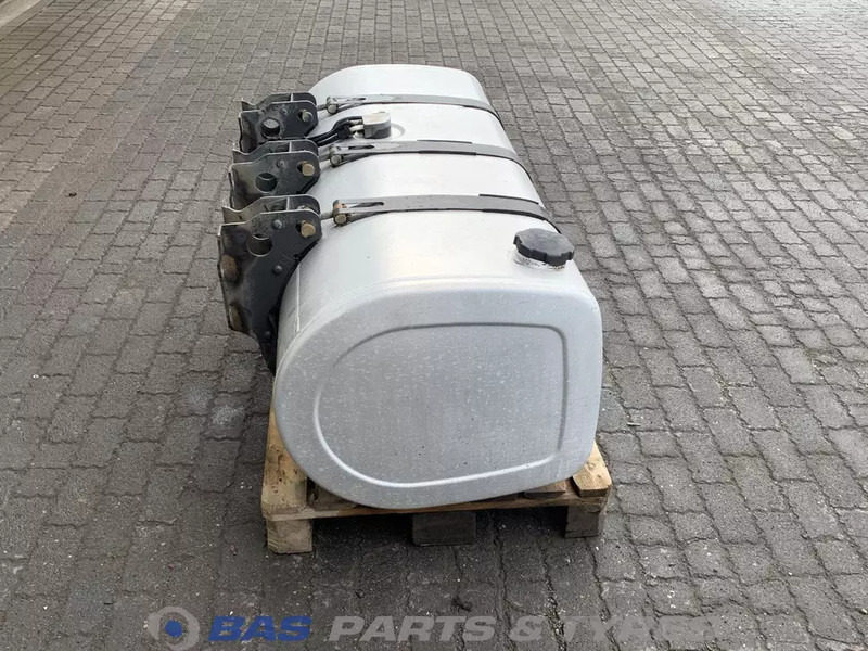 Volvo Brandstoftank Volvo 475 Liter G2010 - Brandstoftank voor Vrachtwagen: afbeelding 4 Volvo Brandstoftank Volvo 475 Liter G2010 - Brandstoftank voor Vrachtwagen: afbeelding 4
