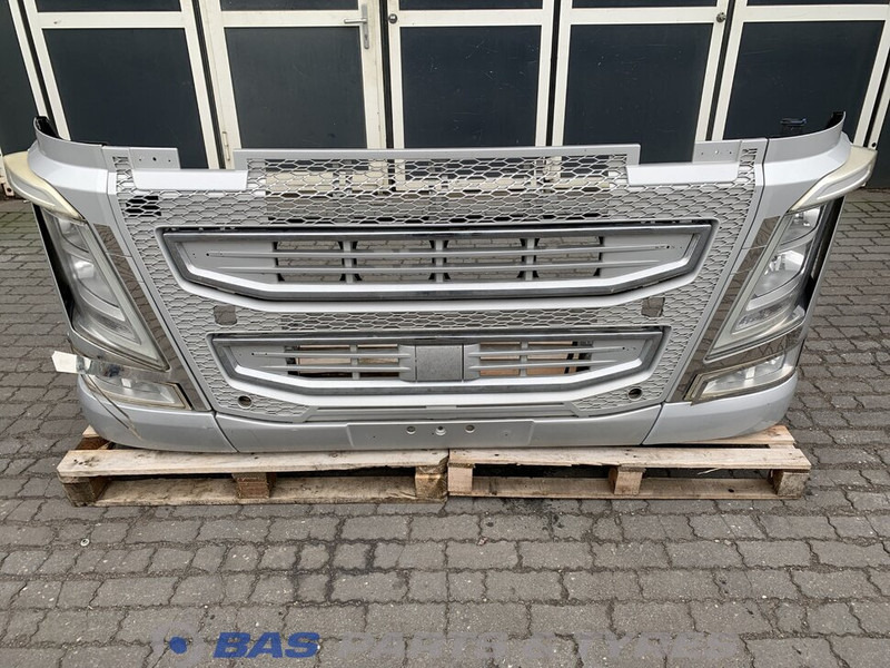 Volvo FH4 Bumper Volvo 21221130 - Bumper voor Vrachtwagen: afbeelding 1 Volvo FH4 Bumper Volvo 21221130 - Bumper voor Vrachtwagen: afbeelding 1