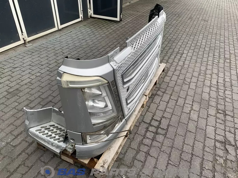 Volvo FH4 Bumper Volvo 21221130 - Bumper voor Vrachtwagen: afbeelding 3 Volvo FH4 Bumper Volvo 21221130 - Bumper voor Vrachtwagen: afbeelding 3