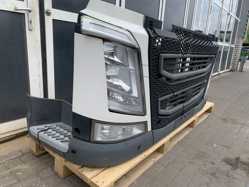 Volvo FH4 Bumper Volvo 21221138 - Bumper voor Vrachtwagen: afbeelding 3 Volvo FH4 Bumper Volvo 21221138 - Bumper voor Vrachtwagen: afbeelding 3
