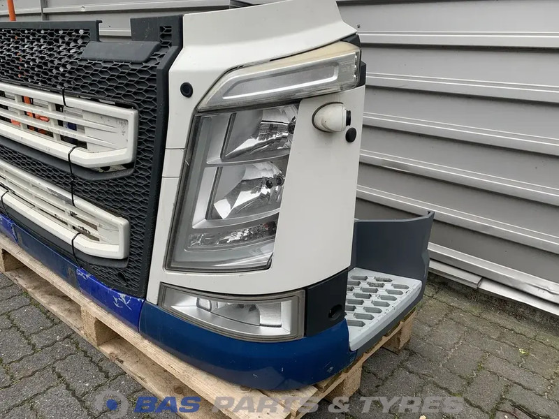 Volvo FH4 Bumper Volvo 82137660 - Bumper voor Vrachtwagen: afbeelding 2 Volvo FH4 Bumper Volvo 82137660 - Bumper voor Vrachtwagen: afbeelding 2
