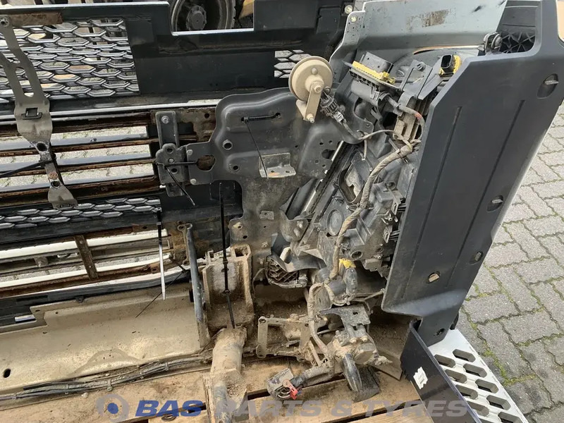 Volvo FH4 Bumper Volvo 82139942 - Bumper voor Vrachtwagen: afbeelding 5 Volvo FH4 Bumper Volvo 82139942 - Bumper voor Vrachtwagen: afbeelding 5