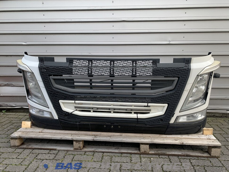 Volvo FH4 Bumper Volvo 82139942 - Bumper voor Vrachtwagen: afbeelding 1 Volvo FH4 Bumper Volvo 82139942 - Bumper voor Vrachtwagen: afbeelding 1
