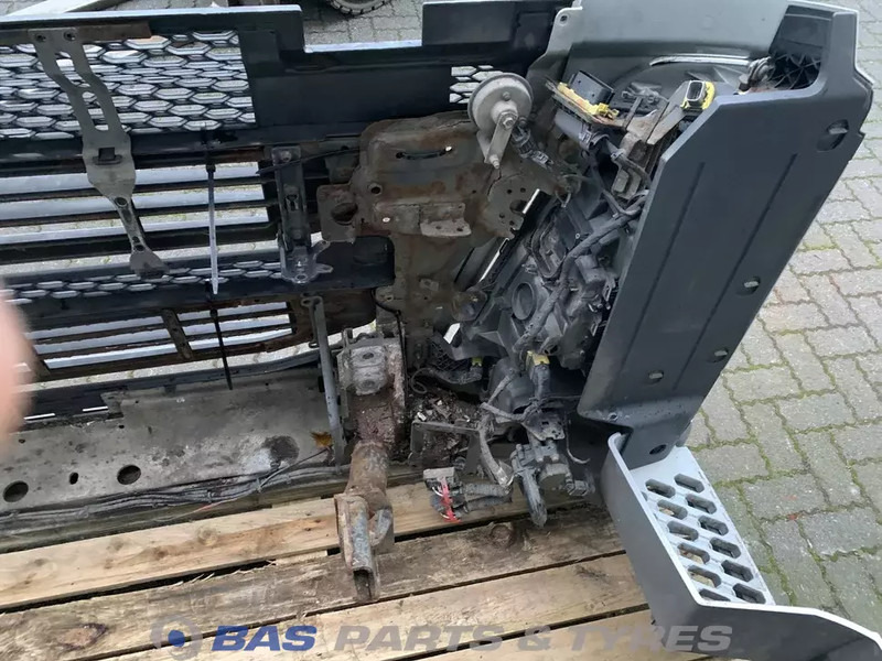 Volvo FH4 Bumper Volvo 82139942 - Bumper voor Vrachtwagen: afbeelding 5 Volvo FH4 Bumper Volvo 82139942 - Bumper voor Vrachtwagen: afbeelding 5