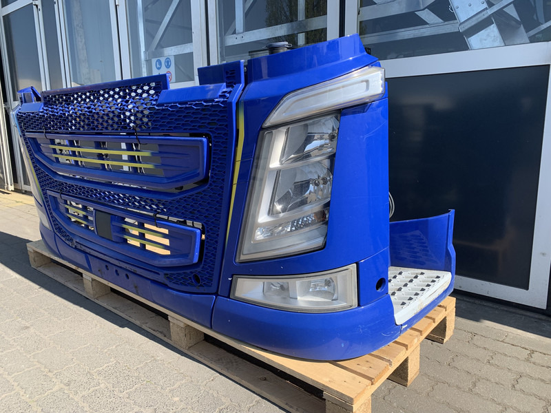 Volvo FH4 Bumper Volvo 84049560 - Bumper voor Vrachtwagen: afbeelding 2 Volvo FH4 Bumper Volvo 84049560 - Bumper voor Vrachtwagen: afbeelding 2