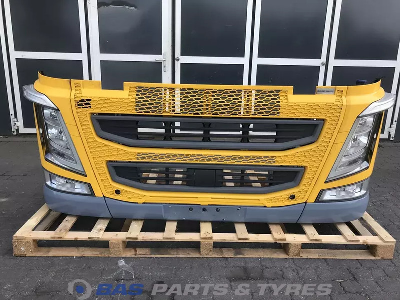 Volvo FH4 - Bumper voor Vrachtwagen: afbeelding 1 Volvo FH4 - Bumper voor Vrachtwagen: afbeelding 1